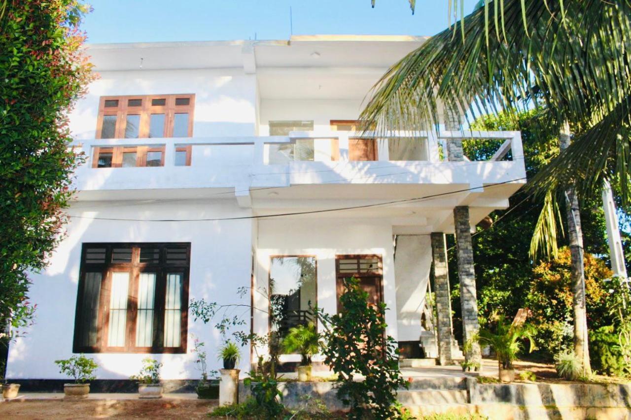 ווליגאמה Plantation Inn מראה חיצוני תמונה